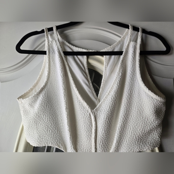 BCBGeneration White Cutout Mini Dress Size - Medium - Picture 4 of 6